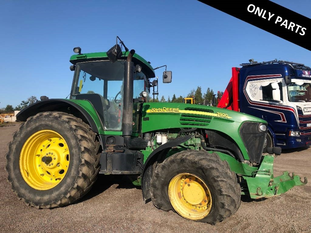John Deere 7920 Dismantled: only spare parts - Tractor agricol: Foto 1 John Deere 7920 Dismantled: only spare parts - Tractor agricol: Foto 1