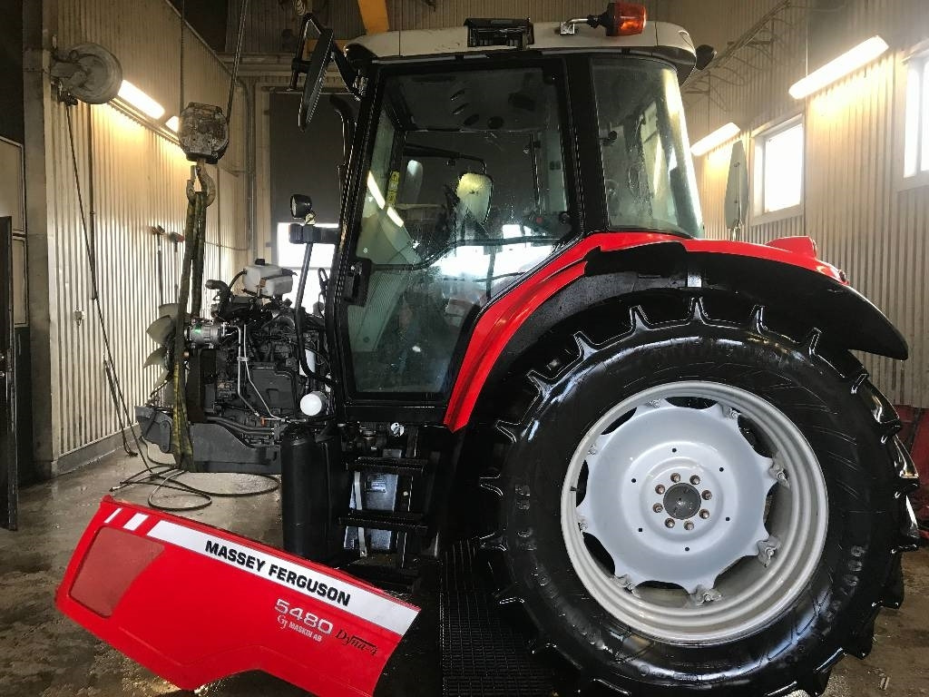 Massey Ferguson 5480 Dismantled for spare parts - Tractor agricol: Foto 1 Massey Ferguson 5480 Dismantled for spare parts - Tractor agricol: Foto 1