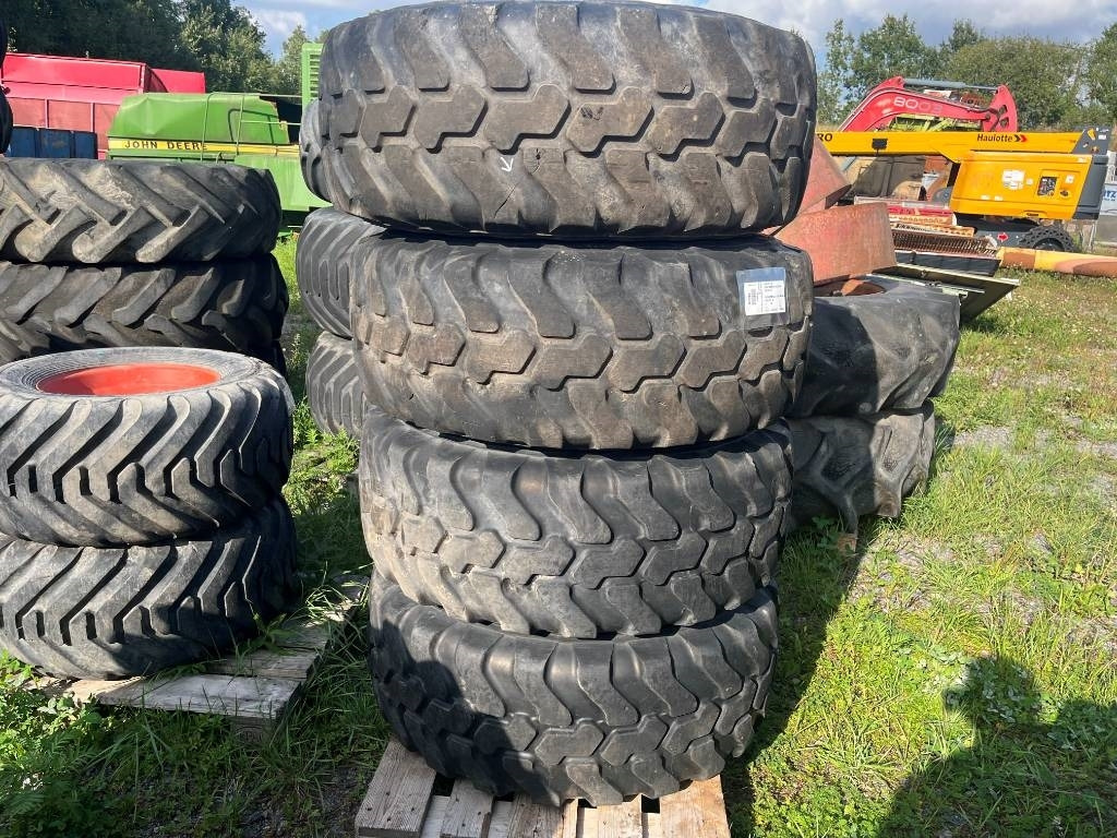 Mitas 405 70 R20 till Volvo L30 L35 - Anvelopă pentru Utilaje constructii: Foto 4 Mitas 405 70 R20 till Volvo L30 L35 - Anvelopă pentru Utilaje constructii: Foto 4
