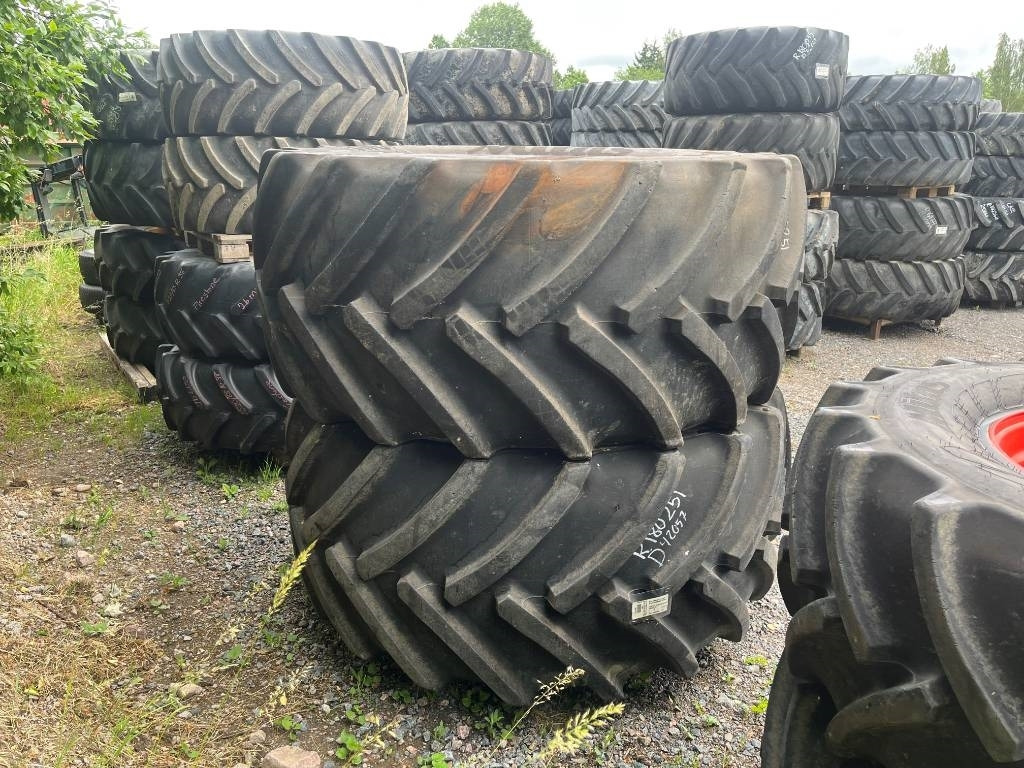 Mitas 900/60R38 Däck till Claas Lexion 6800 - Anvelopă pentru Utilaje agricole: Foto 1 Mitas 900/60R38 Däck till Claas Lexion 6800 - Anvelopă pentru Utilaje agricole: Foto 1