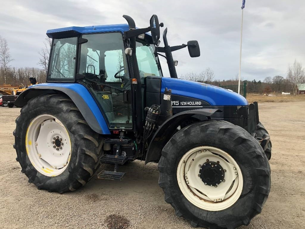New Holland TS 115 Dismantled: only spare parts - Tractor agricol: Foto 2 New Holland TS 115 Dismantled: only spare parts - Tractor agricol: Foto 2