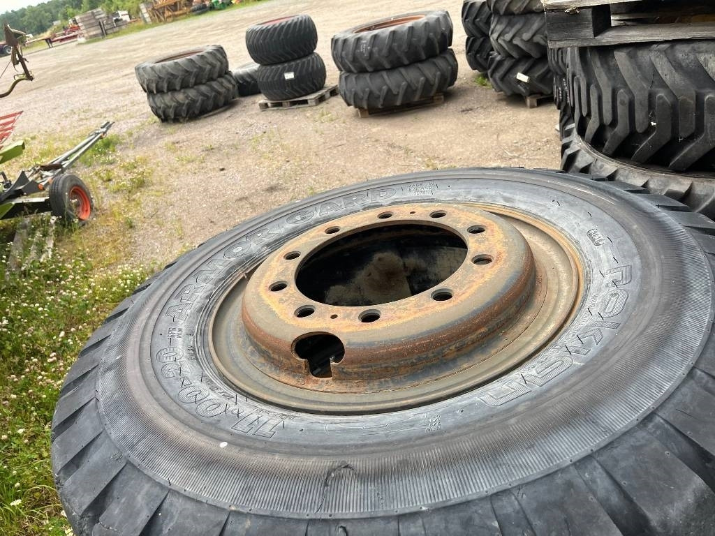 Nokian 11,00-20 till Cat 316 D - Anvelopă pentru Utilaje constructii: Foto 3 Nokian 11,00-20 till Cat 316 D - Anvelopă pentru Utilaje constructii: Foto 3