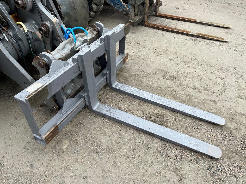 Pallgafflar / Forks Hydrauliska 9,9 ton - Furci pentru Utilaje constructii: Foto 5 Pallgafflar / Forks Hydrauliska 9,9 ton - Furci pentru Utilaje constructii: Foto 5