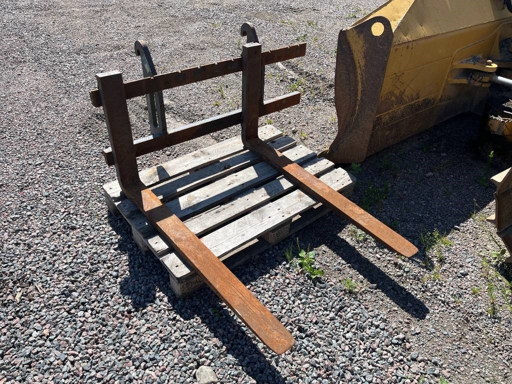 Pallgafflar Gaffelställ Volvo L25 L20 - Furci pentru Utilaje constructii: Foto 2 Pallgafflar Gaffelställ Volvo L25 L20 - Furci pentru Utilaje constructii: Foto 2