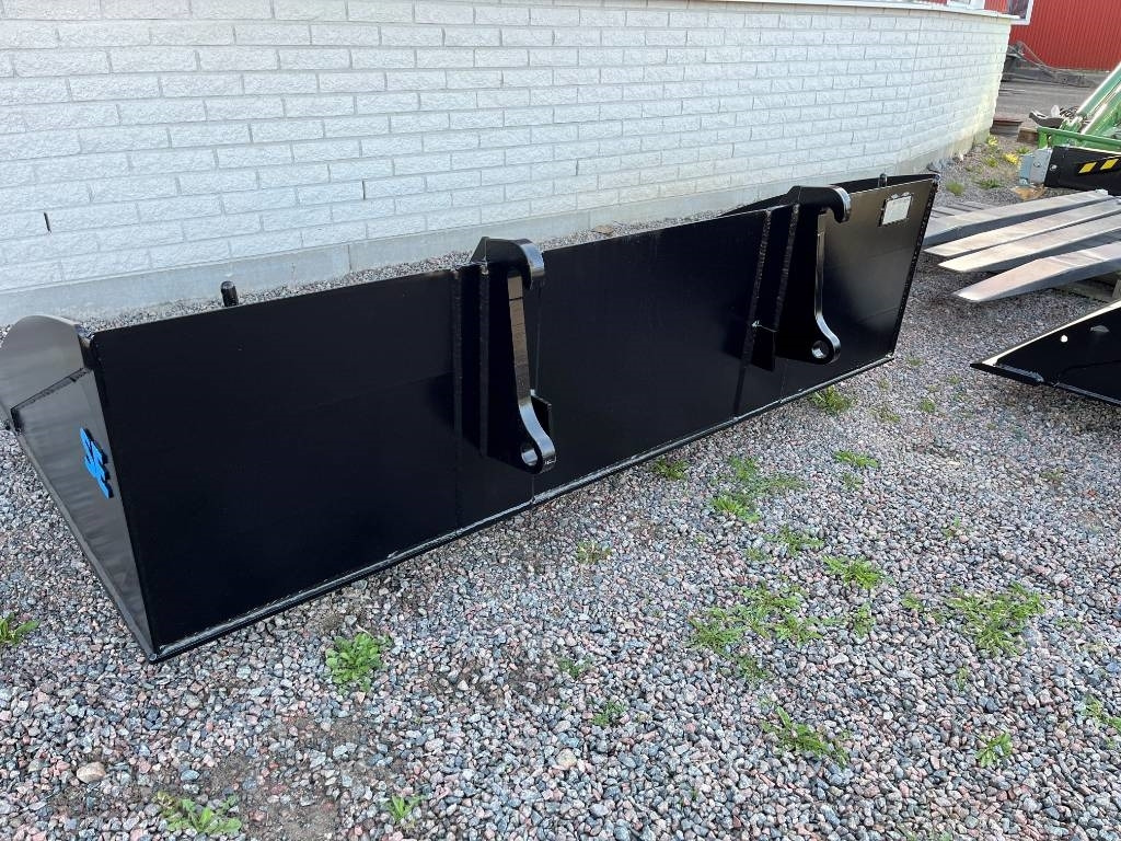 Planeringsskopa SE 2,20 Volvo L30 , L35 - Cupă pentru Utilaje constructii: Foto 3 Planeringsskopa SE 2,20 Volvo L30 , L35 - Cupă pentru Utilaje constructii: Foto 3