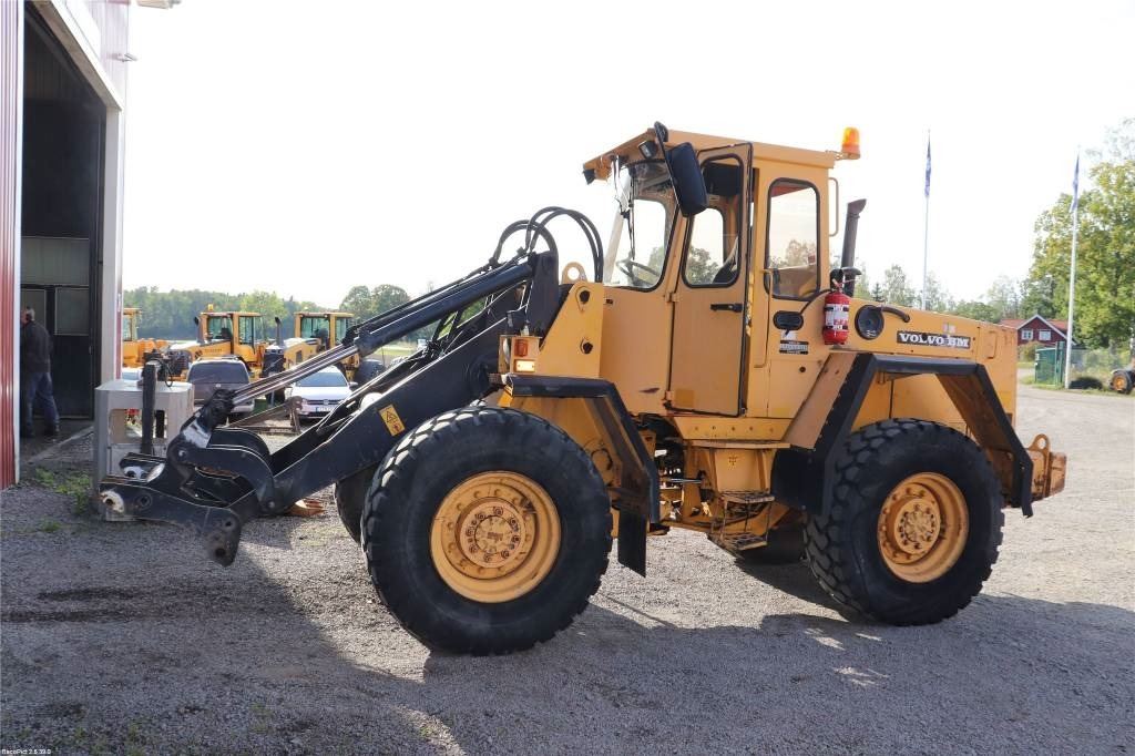 Volvo L 50 dIsmantled: only spare parts - Încărcător frontal pe pneuri: Foto 1 Volvo L 50 dIsmantled: only spare parts - Încărcător frontal pe pneuri: Foto 1