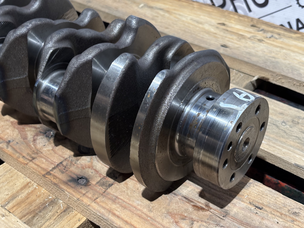 CAT CATERPILLAR Wał korbowy 3024C C2.2 308-1852 3081852 - Arbore cotit pentru Utilaje agricole: Foto 2 CAT CATERPILLAR Wał korbowy 3024C C2.2 308-1852 3081852 - Arbore cotit pentru Utilaje agricole: Foto 2