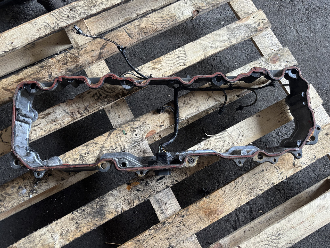 CAT Caterpillar C9 218-0397 Obudowa Pokrywa Zaworów 2180397 - Motor şi piese pentru Utilaje agricole: Foto 3 CAT Caterpillar C9 218-0397 Obudowa Pokrywa Zaworów 2180397 - Motor şi piese pentru Utilaje agricole: Foto 3