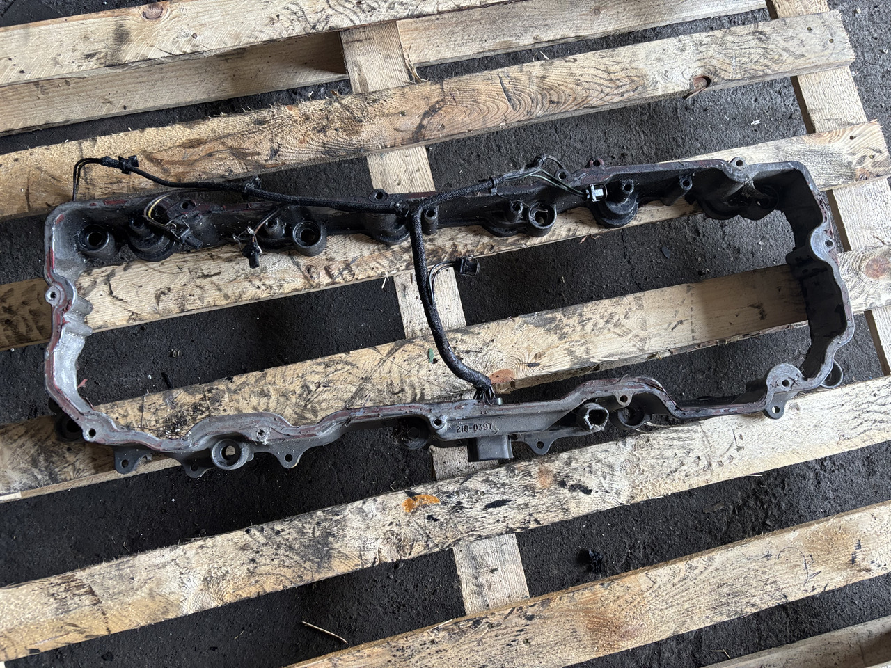 CAT Caterpillar C9 218-0397 Obudowa Pokrywa Zaworów 2180397 - Motor şi piese pentru Utilaje agricole: Foto 1 CAT Caterpillar C9 218-0397 Obudowa Pokrywa Zaworów 2180397 - Motor şi piese pentru Utilaje agricole: Foto 1