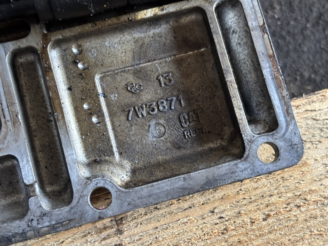 CAT Caterpillar  C9 7W-3871: POKRYWA BOCZNA  7W3871 342-4977 - Motor şi piese pentru Utilaje agricole: Foto 3 CAT Caterpillar  C9 7W-3871: POKRYWA BOCZNA  7W3871 342-4977 - Motor şi piese pentru Utilaje agricole: Foto 3