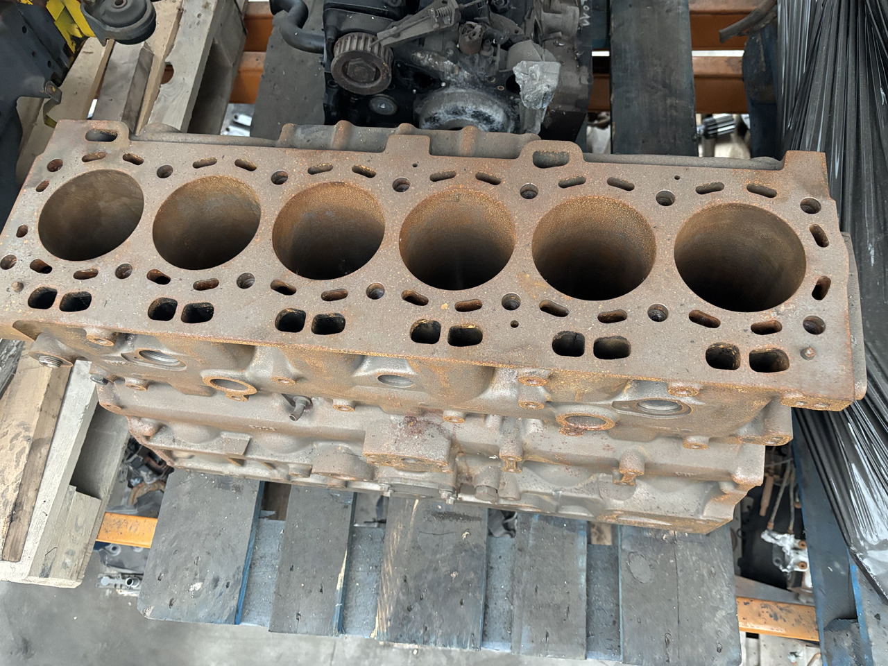 Caterpillar CAT C6.6 Blok Silnika 306-6845 - Blocul cilindrilor pentru Utilaje agricole: Foto 5 Caterpillar CAT C6.6 Blok Silnika 306-6845 - Blocul cilindrilor pentru Utilaje agricole: Foto 5