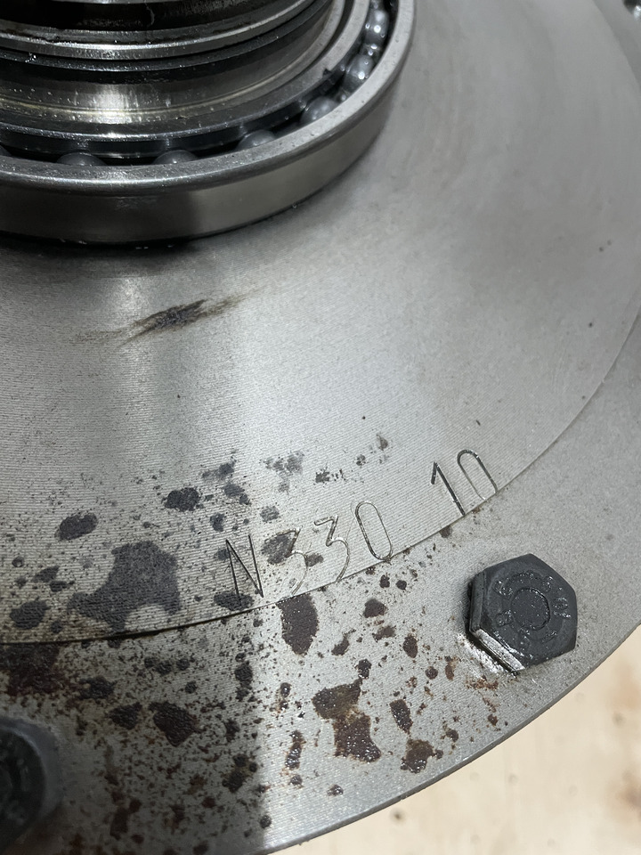 Claas Ares 696 - dzwon sprzęgła - Ambreiaj și piese pentru Utilaje agricole: Foto 2 Claas Ares 696 - dzwon sprzęgła - Ambreiaj și piese pentru Utilaje agricole: Foto 2