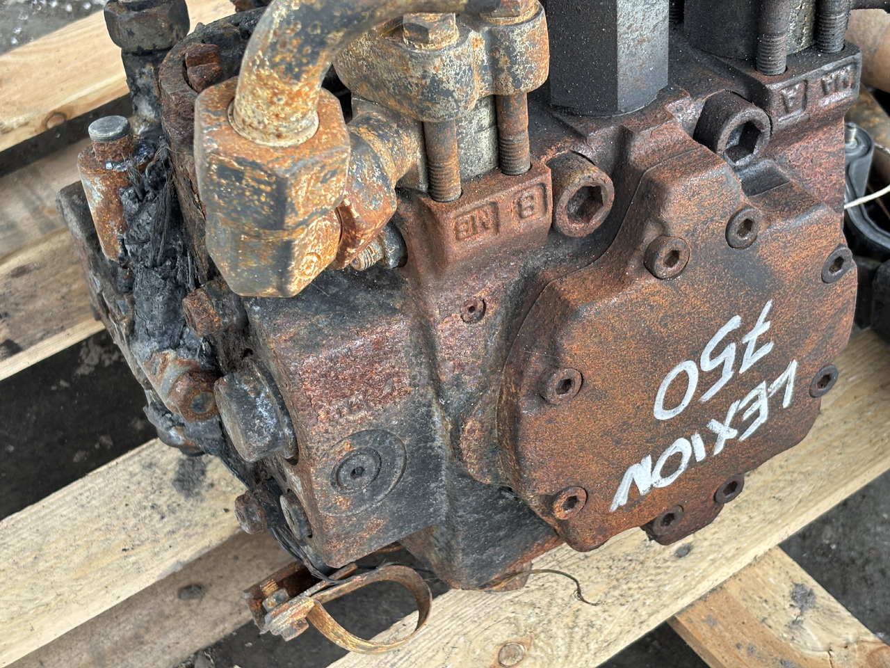 Claas Lexion 620 630 650 660 670 750 760 Pompa Hydrauliczna Hydrostat 0018024651 CZĘŚCI - Pompa hidraulica pentru Utilaje agricole: Foto 1 Claas Lexion 620 630 650 660 670 750 760 Pompa Hydrauliczna Hydrostat 0018024651 CZĘŚCI - Pompa hidraulica pentru Utilaje agricole: Foto 1