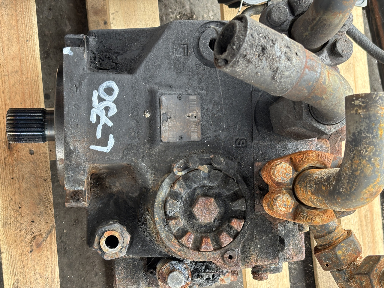 Claas Lexion 620 630 650 660 670 750 760 Pompa Hydrauliczna Hydrostat 0018024651 CZĘŚCI - Pompa hidraulica pentru Utilaje agricole: Foto 3 Claas Lexion 620 630 650 660 670 750 760 Pompa Hydrauliczna Hydrostat 0018024651 CZĘŚCI - Pompa hidraulica pentru Utilaje agricole: Foto 3