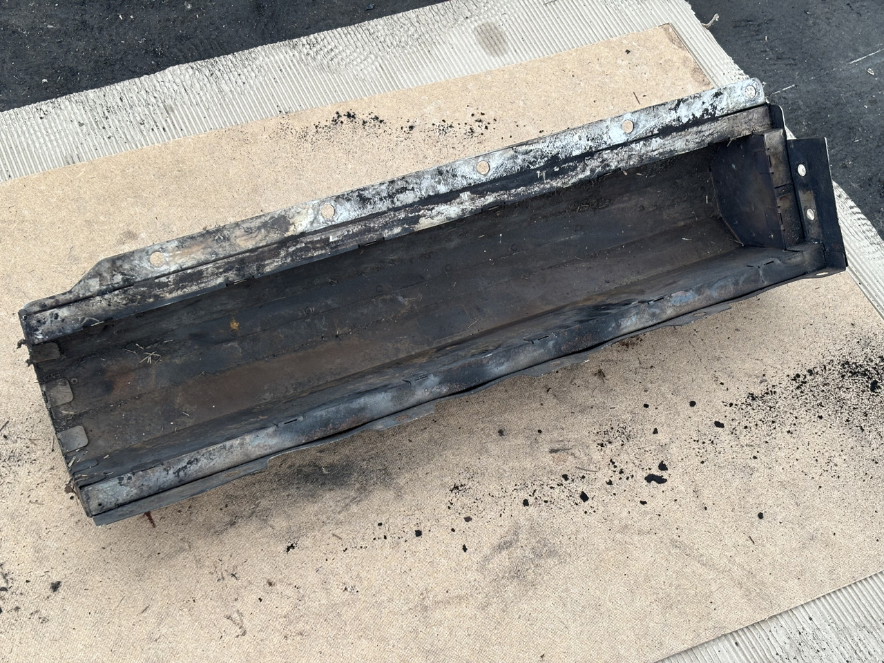 Claas Lexion 780 Izolacja Silnika Pokrywa Maska Obudowa 00 0781 211 0 0007812110 - Engine bearing pentru Combină de recoltat cereale: Foto 4 Claas Lexion 780 Izolacja Silnika Pokrywa Maska Obudowa 00 0781 211 0 0007812110 - Engine bearing pentru Combină de recoltat cereale: Foto 4