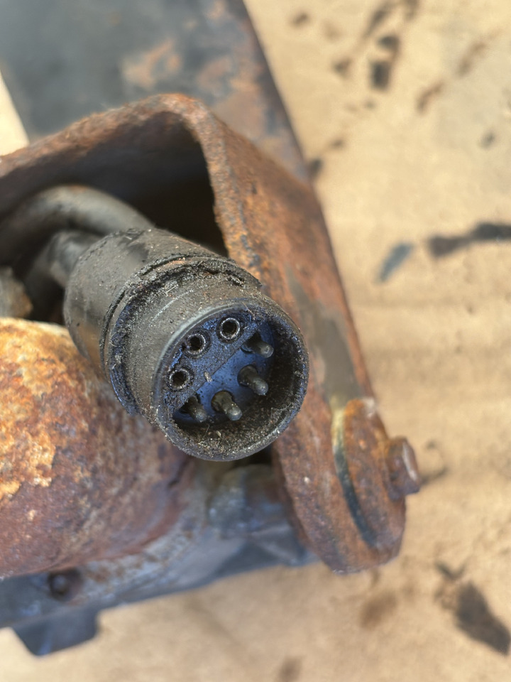 Cummins 8.3 6CT 6CTA 6CTAA Elektroniczny pedał gazu VDO 408.422/6/1 - Pedala: Foto 4 Cummins 8.3 6CT 6CTA 6CTAA Elektroniczny pedał gazu VDO 408.422/6/1 - Pedala: Foto 4