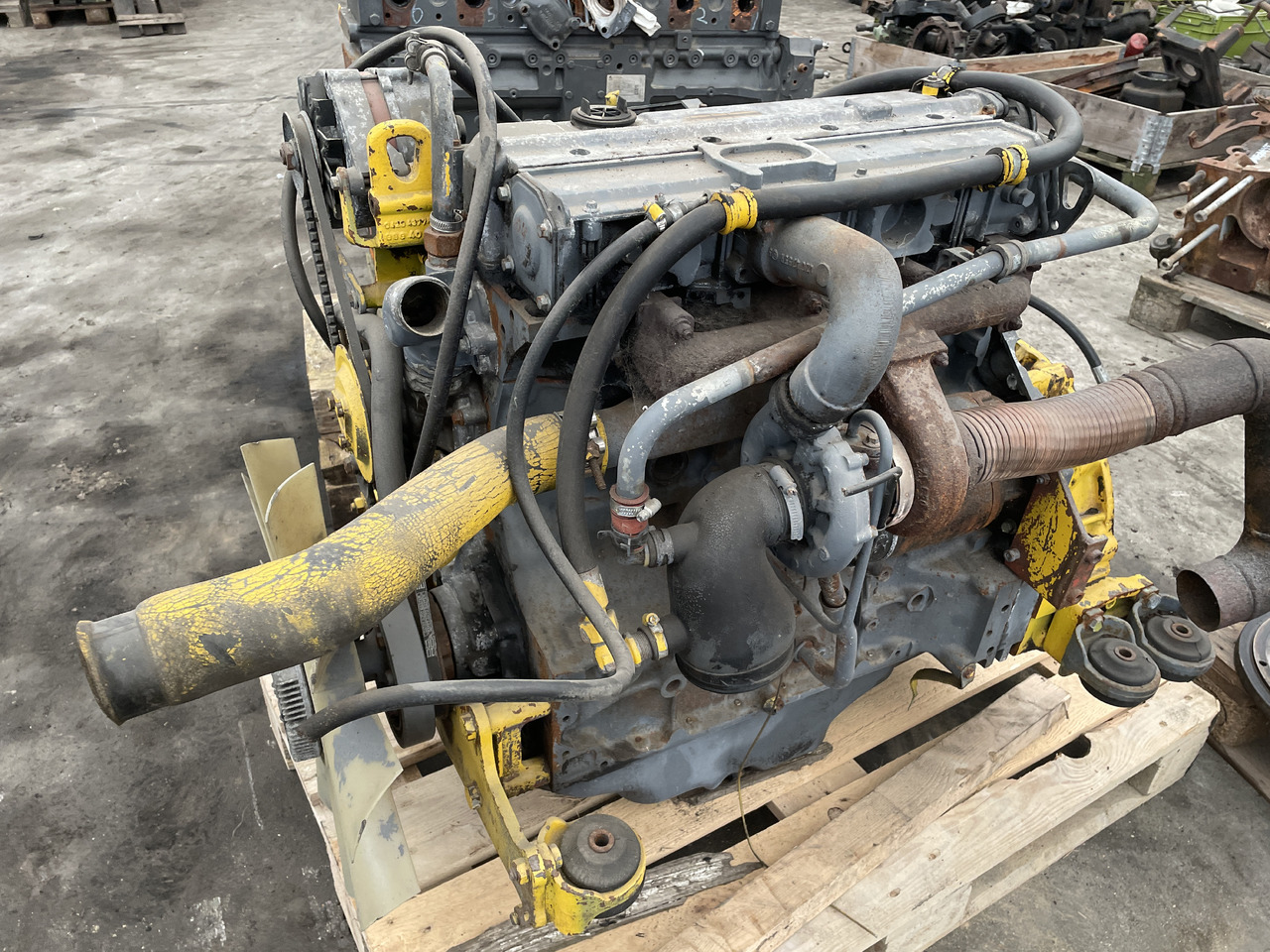 Deutz F4L912 - silnik - Motor pentru Utilaje constructii: Foto 3 Deutz F4L912 - silnik - Motor pentru Utilaje constructii: Foto 3