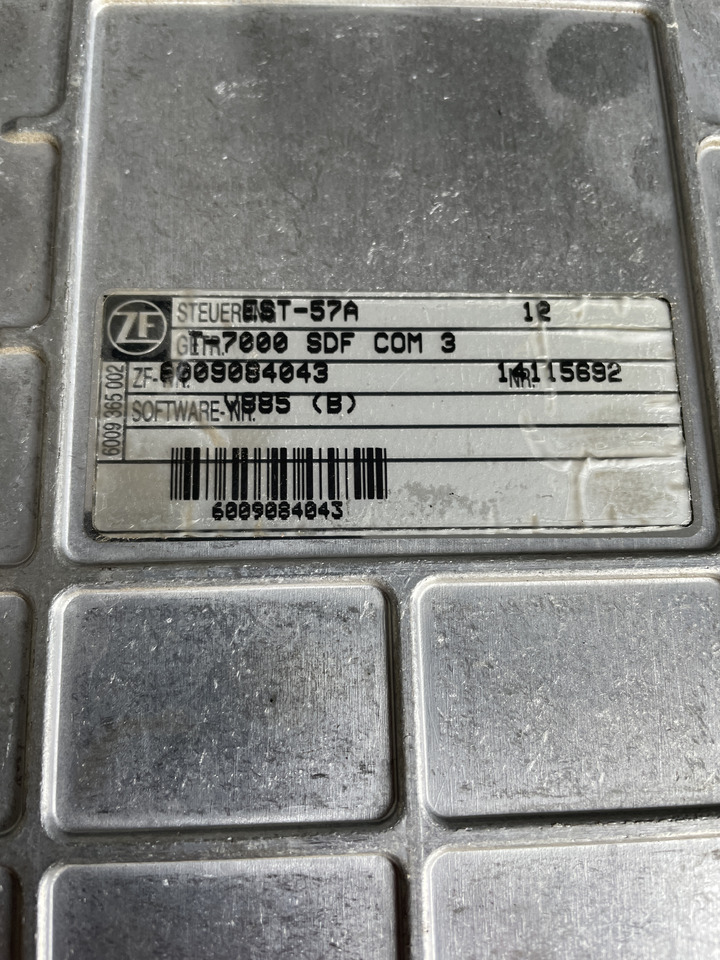 Deutz Fahr Agrotron - sterownik skrzyni biegów 0260001046 - Calculator de bord pentru Utilaje agricole: Foto 3 Deutz Fahr Agrotron - sterownik skrzyni biegów 0260001046 - Calculator de bord pentru Utilaje agricole: Foto 3