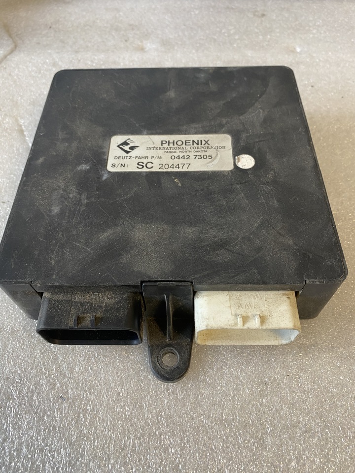 Deutz Fahr Phoenix - jednostka sterująca moduł 04427305 - Calculator de bord pentru Utilaje agricole: Foto 1 Deutz Fahr Phoenix - jednostka sterująca moduł 04427305 - Calculator de bord pentru Utilaje agricole: Foto 1