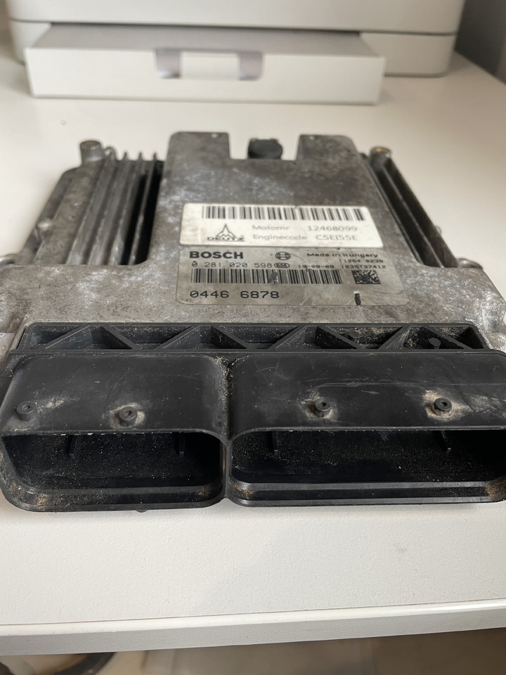 Deutz TD 3.6 L4 TD3.6L4 - sterownik silnika ECU 04466878 0281020598 - Calculator de bord pentru Utilaje constructii: Foto 2 Deutz TD 3.6 L4 TD3.6L4 - sterownik silnika ECU 04466878 0281020598 - Calculator de bord pentru Utilaje constructii: Foto 2