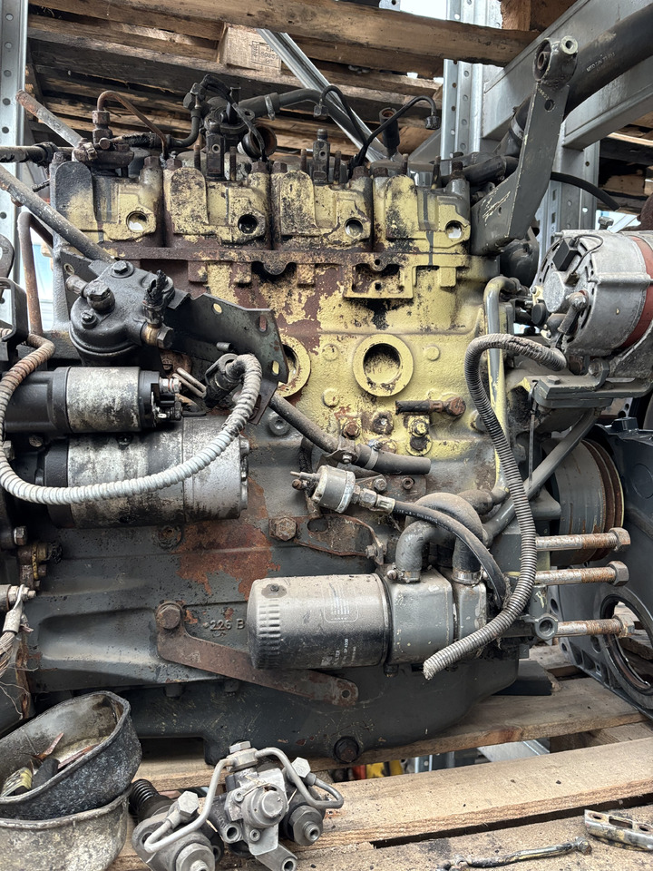 Fendt 309 Deutz TD226-B4 MWM  Silnik Blok Pokrywa Obudowa Koło Zamachowe Miska Olejowa CZĘŚCI - Volant pentru Utilaje agricole: Foto 4 Fendt 309 Deutz TD226-B4 MWM  Silnik Blok Pokrywa Obudowa Koło Zamachowe Miska Olejowa CZĘŚCI - Volant pentru Utilaje agricole: Foto 4