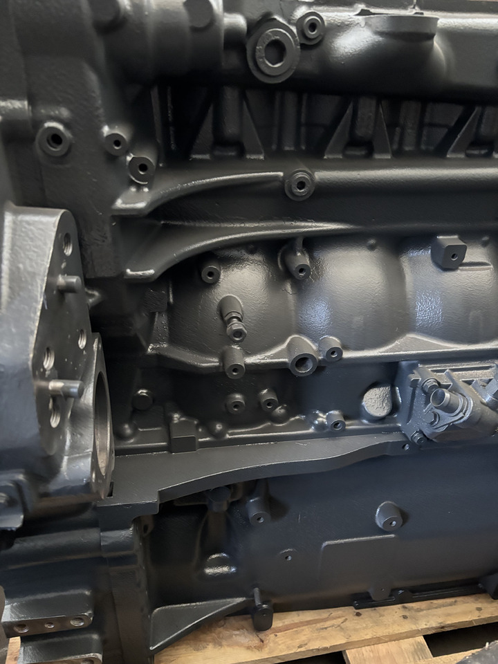 Fendt 936 Gen 7 Silnik D1556LE523 Miska Olejowa H218PF150163A CZĘŚCI - Baie de ulei pentru Tractor agricol: Foto 3 Fendt 936 Gen 7 Silnik D1556LE523 Miska Olejowa H218PF150163A CZĘŚCI - Baie de ulei pentru Tractor agricol: Foto 3