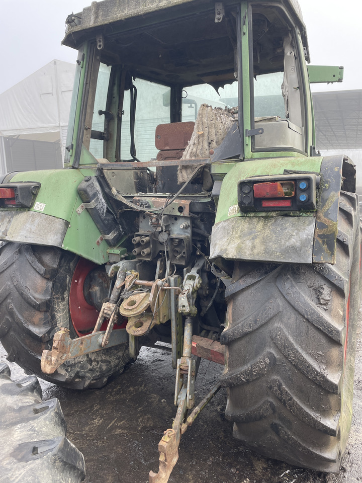 Fendt Farmer 309 - kabina dach drzwi - Uşă și piese pentru Utilaje agricole: Foto 1 Fendt Farmer 309 - kabina dach drzwi - Uşă și piese pentru Utilaje agricole: Foto 1