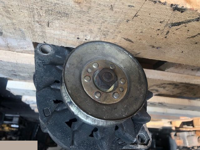 Ford t2 703f 6015 aaa Alternator - Alternator pentru Utilaje agricole: Foto 2 Ford t2 703f 6015 aaa Alternator - Alternator pentru Utilaje agricole: Foto 2