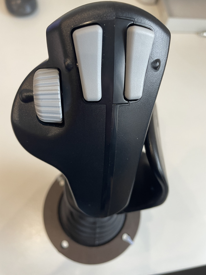 John Deere 3220 3420 ładowarka - joystick AZ72231 - Cabină și interior pentru Stivuitor telescopic: Foto 2 John Deere 3220 3420 ładowarka - joystick AZ72231 - Cabină și interior pentru Stivuitor telescopic: Foto 2