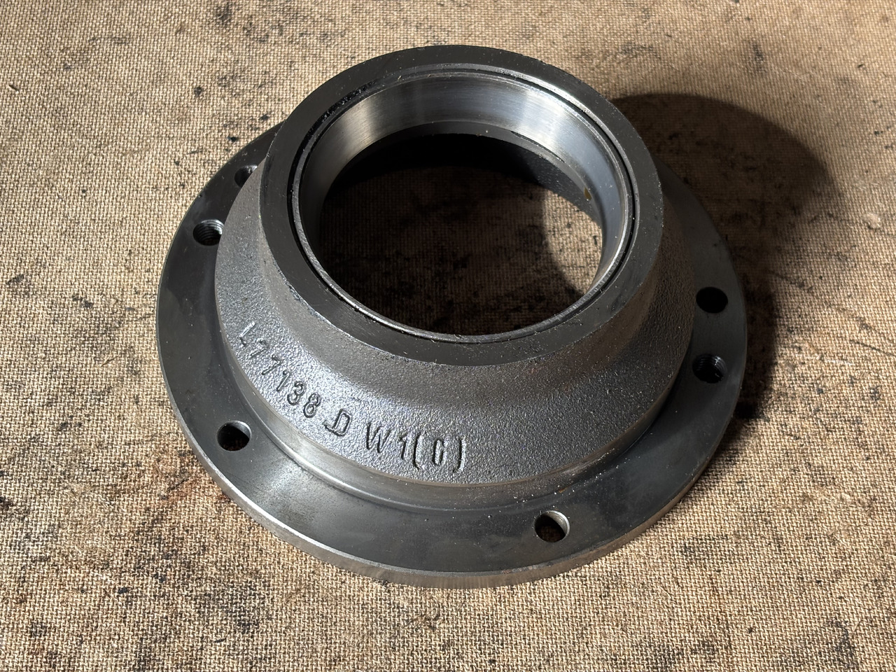 John Deere 6010 6110 6210 Obudowa Łożyska L77138 232615 - Engine bearing pentru Utilaje agricole: Foto 1 John Deere 6010 6110 6210 Obudowa Łożyska L77138 232615 - Engine bearing pentru Utilaje agricole: Foto 1