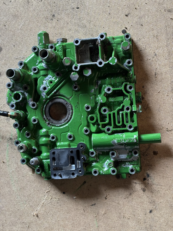 John Deere 6910 Obudowa Skrzyni Power Quad Powrquad R129797 - Cutie de viteze și piese pentru Tractor agricol: Foto 1 John Deere 6910 Obudowa Skrzyni Power Quad Powrquad R129797 - Cutie de viteze și piese pentru Tractor agricol: Foto 1