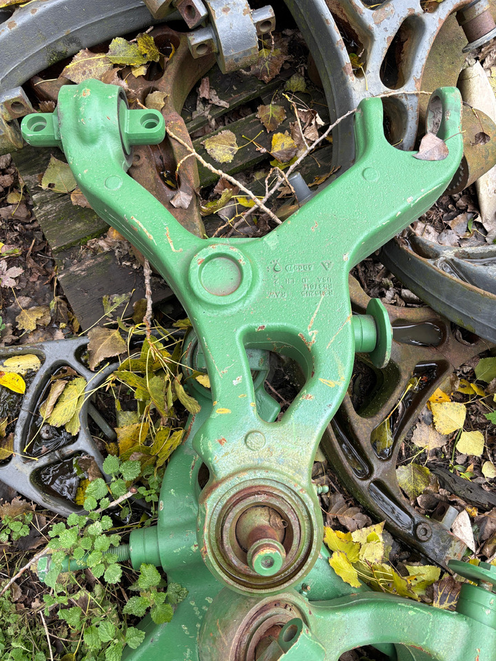 John Deere 8120 8220 8320 Lewy Prawy Wachacz R537611 R537610 - Suspensie pentru Utilaje agricole: Foto 1 John Deere 8120 8220 8320 Lewy Prawy Wachacz R537611 R537610 - Suspensie pentru Utilaje agricole: Foto 1