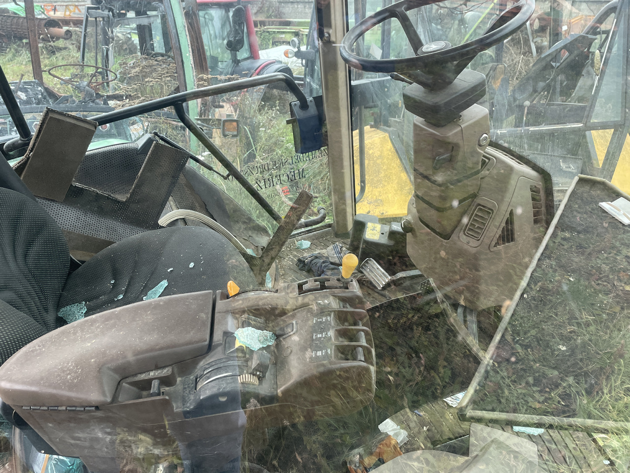 John Deere 8210 - kabina dach plastiki lusterko - Cabină pentru Tractor agricol: Foto 2 John Deere 8210 - kabina dach plastiki lusterko - Cabină pentru Tractor agricol: Foto 2