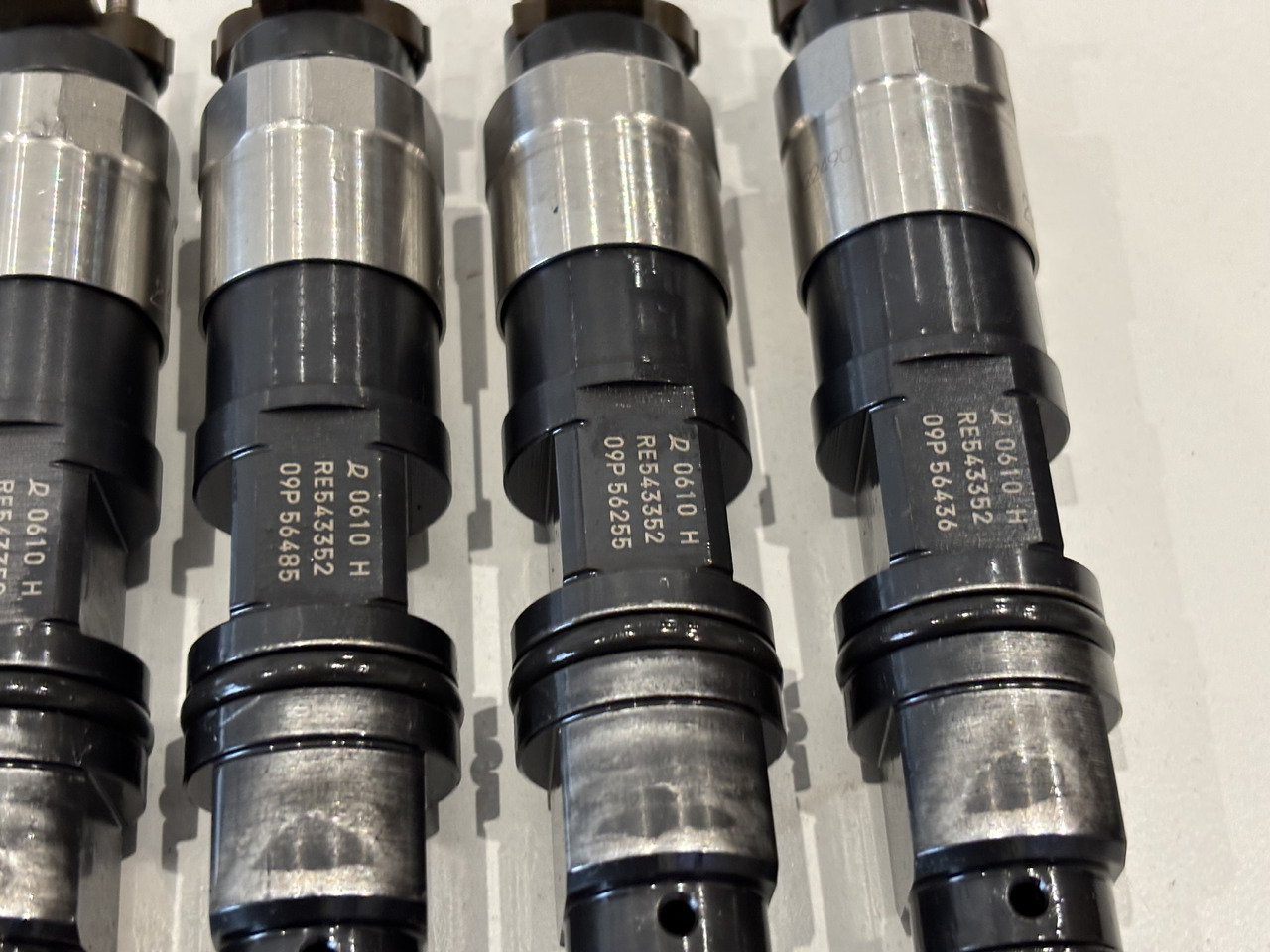 John Deere 9.0L HPCR RE543352 Wtryskiwacz Wtryskiwacze 095000-0610 RE543605 0610 PO REGENERACJI - Injector pentru Utilaje agricole: Foto 3 John Deere 9.0L HPCR RE543352 Wtryskiwacz Wtryskiwacze 095000-0610 RE543605 0610 PO REGENERACJI - Injector pentru Utilaje agricole: Foto 3