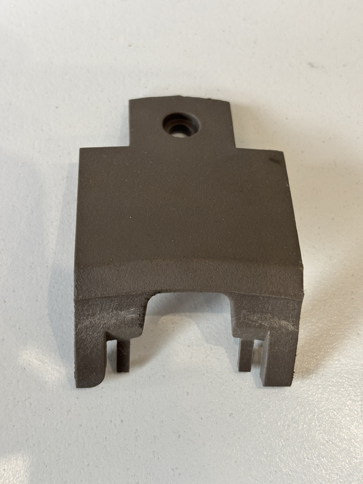 John Deere seria 6000 7000 8000 R - osłona mocowania wyświetlacza R344362 - Cabină și interior pentru Utilaje agricole: Foto 1 John Deere seria 6000 7000 8000 R - osłona mocowania wyświetlacza R344362 - Cabină și interior pentru Utilaje agricole: Foto 1