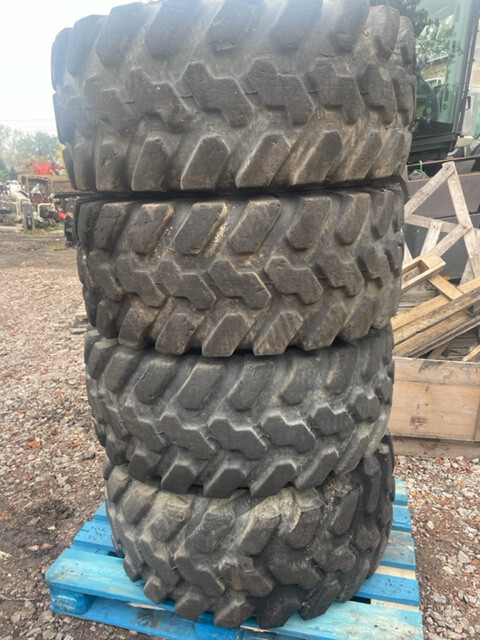 Koła opony firestone 405/70 r18 Cat 906 - Roată completă pentru Încărcător frontal pe pneuri: Foto 4 Koła opony firestone 405/70 r18 Cat 906 - Roată completă pentru Încărcător frontal pe pneuri: Foto 4