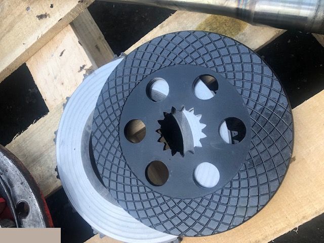 Manitou Carraro - Tarcz Hamulcowa Docisk hamulcowy - Disc de frână pentru Utilaje agricole: Foto 2 Manitou Carraro - Tarcz Hamulcowa Docisk hamulcowy - Disc de frână pentru Utilaje agricole: Foto 2