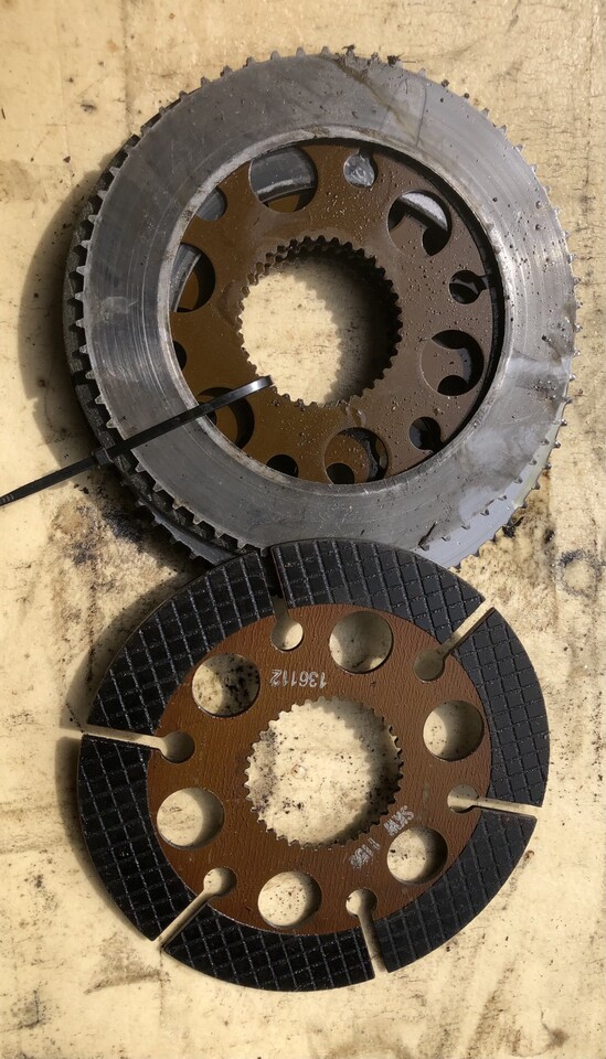 Manitou/Sanderson/Claas-tarcza hamulca - Disc de frână pentru Utilaje agricole: Foto 1 Manitou/Sanderson/Claas-tarcza hamulca - Disc de frână pentru Utilaje agricole: Foto 1