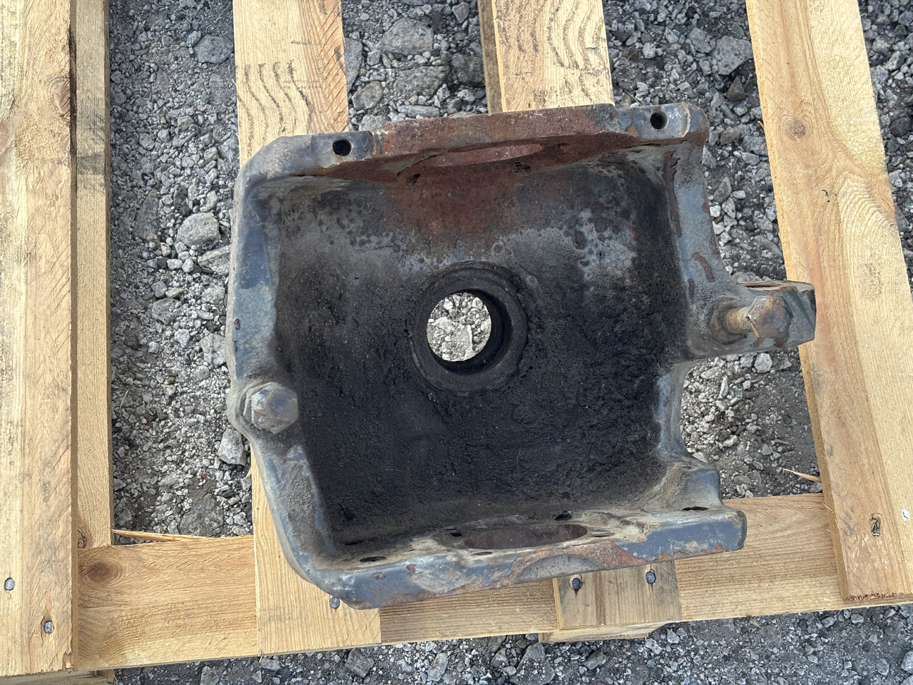 Massey Ferguson 5613 D6 Zwrotnica - Fuzeta pentru Utilaje agricole: Foto 1 Massey Ferguson 5613 D6 Zwrotnica - Fuzeta pentru Utilaje agricole: Foto 1