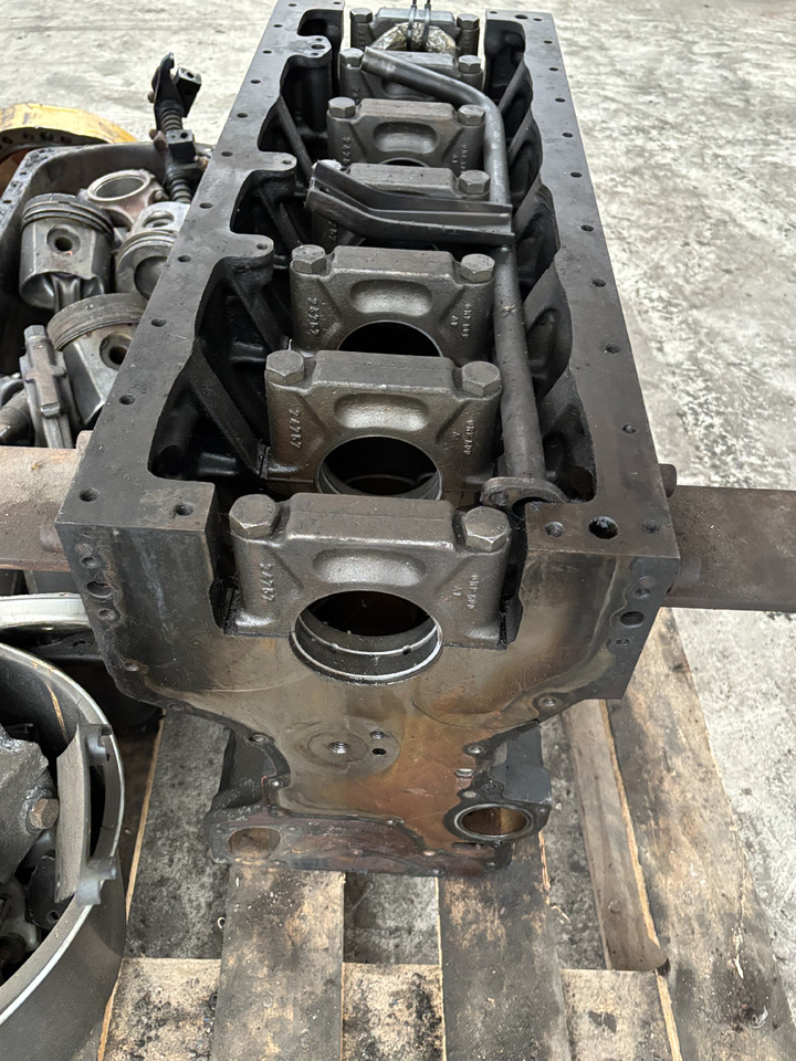 Massey Ferguson 7256 Silnik MT42595 CNT10283 Blok Tłok Wał CZĘŚCI - Motor şi piese pentru Utilaje agricole: Foto 5 Massey Ferguson 7256 Silnik MT42595 CNT10283 Blok Tłok Wał CZĘŚCI - Motor şi piese pentru Utilaje agricole: Foto 5