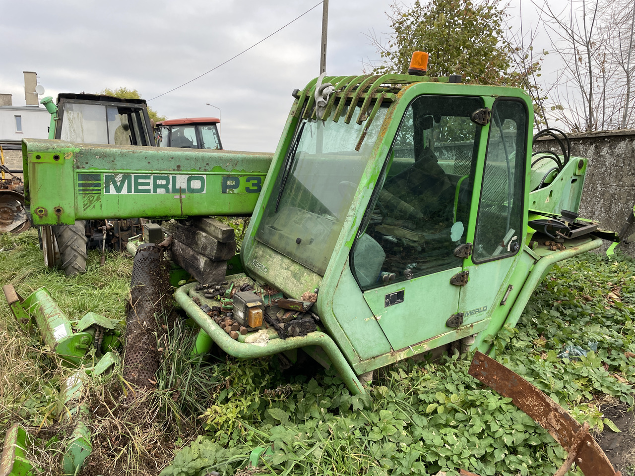 Merlo P35.13 - części - maszt rama kabina drzwi szyby - Uşă și piese pentru Utilaje agricole: Foto 1 Merlo P35.13 - części - maszt rama kabina drzwi szyby - Uşă și piese pentru Utilaje agricole: Foto 1
