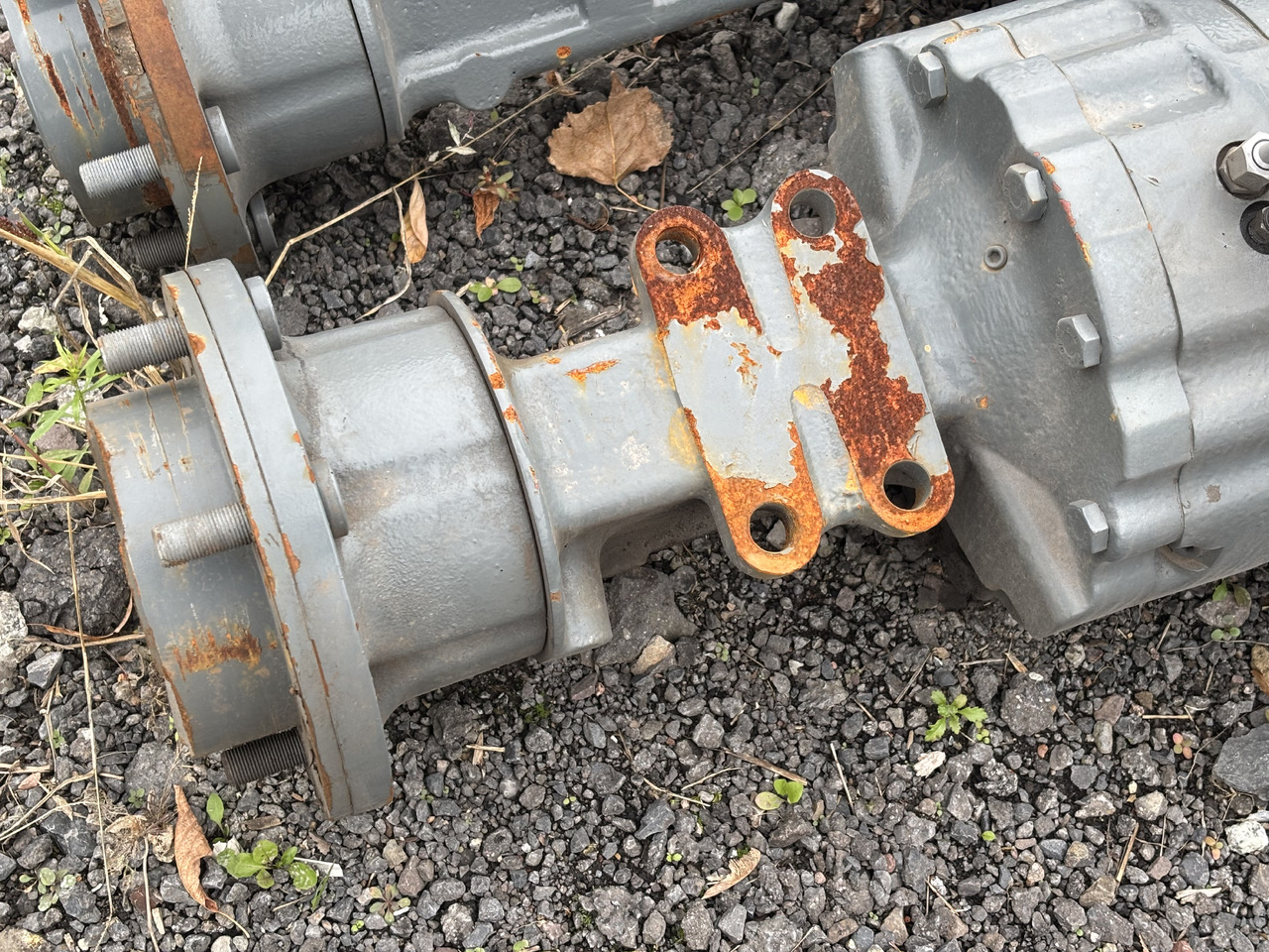 Most Tylni ZF 4472404122 4472404206 - Axă spate pentru Camion: Foto 2 Most Tylni ZF 4472404122 4472404206 - Axă spate pentru Camion: Foto 2