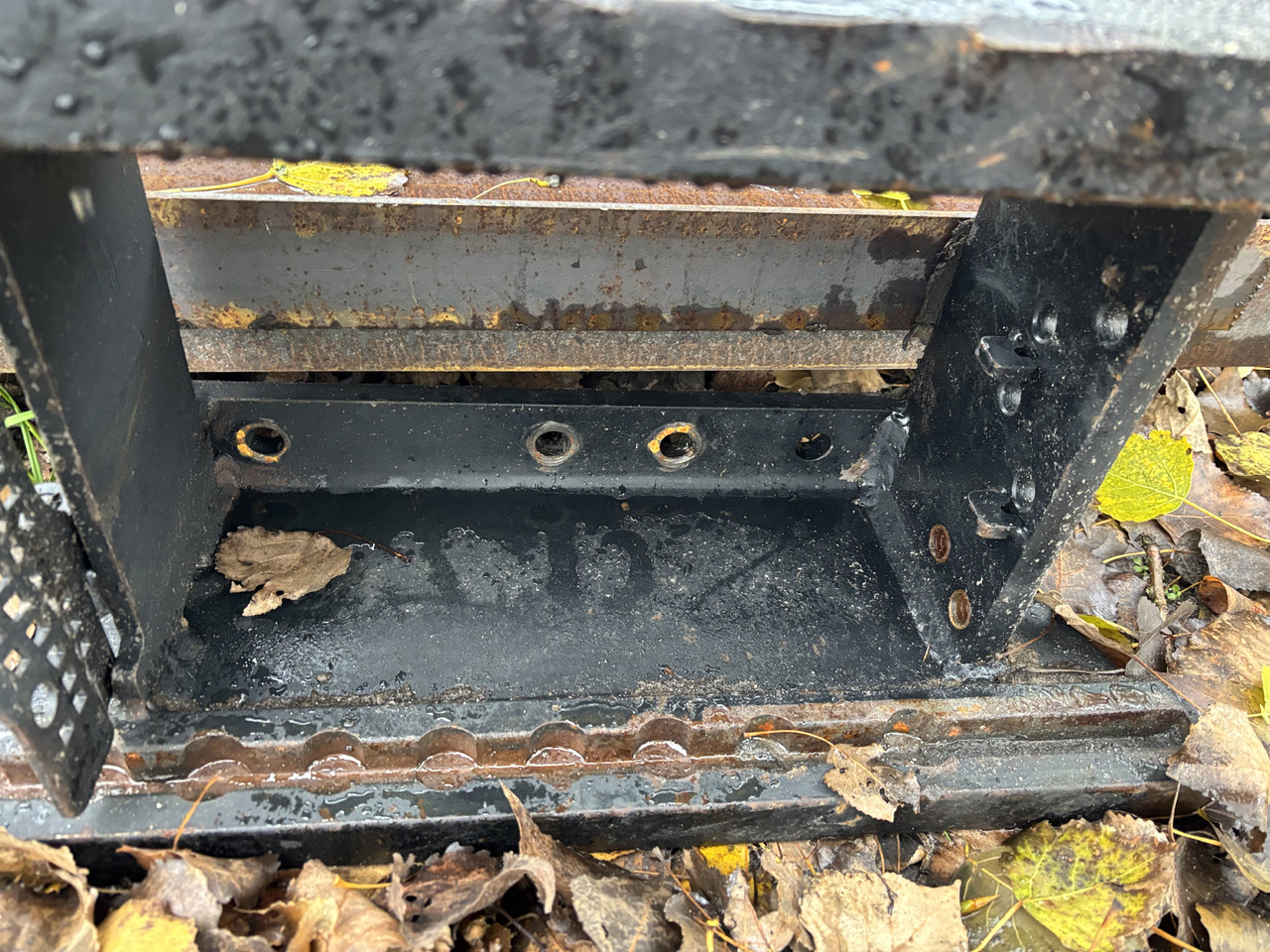 New Holland T6080 Rama Zaczepu Szyna Sauermann HS 78-NH HS 780-NH - Caroserie și exterior pentru Utilaje agricole: Foto 3 New Holland T6080 Rama Zaczepu Szyna Sauermann HS 78-NH HS 780-NH - Caroserie și exterior pentru Utilaje agricole: Foto 3