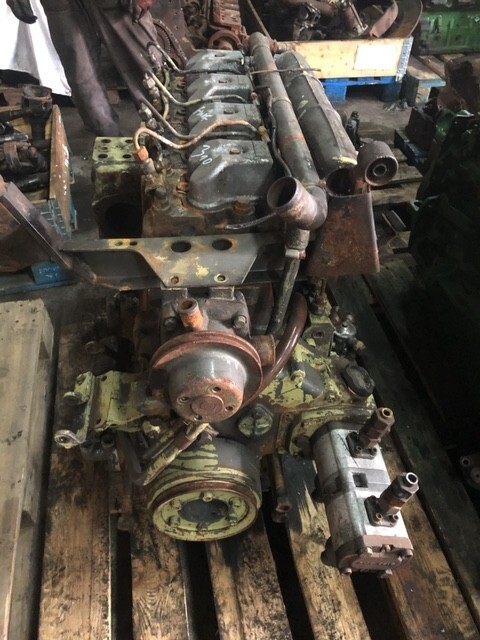 Silnik MWM 226-4 Fendt Renault pompa paliwa słupek czesci głowica - Motor şi piese pentru Utilaje agricole: Foto 1 Silnik MWM 226-4 Fendt Renault pompa paliwa słupek czesci głowica - Motor şi piese pentru Utilaje agricole: Foto 1