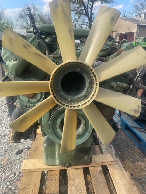 Silnik mercedes OM421 , 198kw - Motor pentru Utilaje agricole: Foto 4 Silnik mercedes OM421 , 198kw - Motor pentru Utilaje agricole: Foto 4