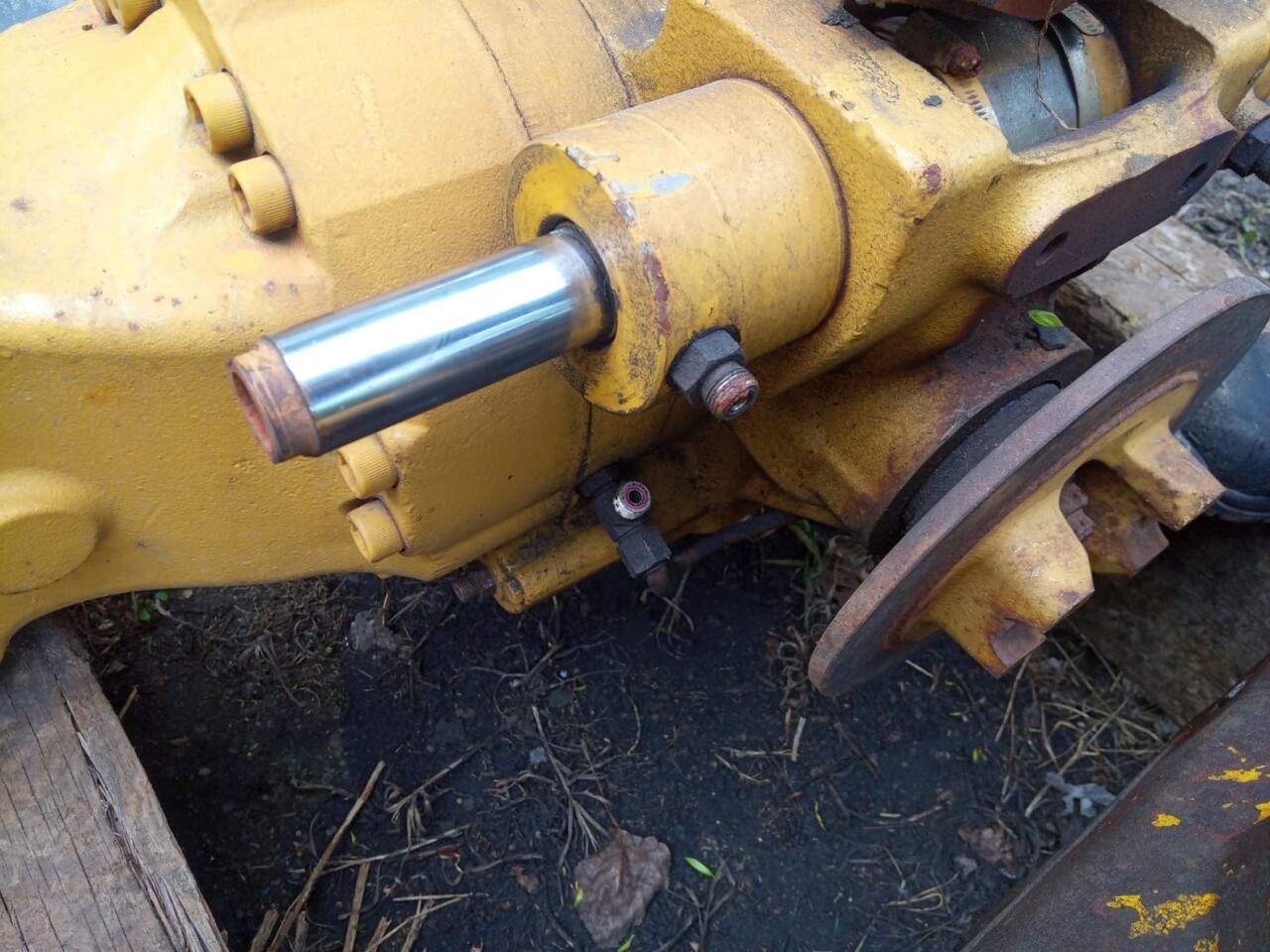 Siłownik skrętu Cat th 330 ,355 , 360 - Cilindru hidraulic pentru Stivuitor telescopic: Foto 2 Siłownik skrętu Cat th 330 ,355 , 360 - Cilindru hidraulic pentru Stivuitor telescopic: Foto 2