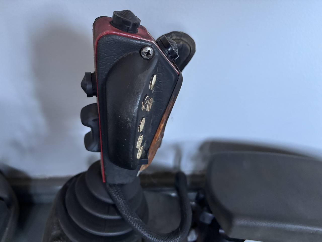 Valmet Harvester - joystick z podłokietnikiem - sterowanie - Schimbător de viteze pentru Utilaje agricole: Foto 2 Valmet Harvester - joystick z podłokietnikiem - sterowanie - Schimbător de viteze pentru Utilaje agricole: Foto 2