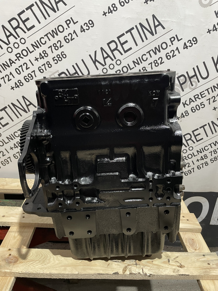 Yanmar 3TNV84 - silnik głowica + blok - Motor şi piese pentru Utilaje agricole: Foto 1 Yanmar 3TNV84 - silnik głowica + blok - Motor şi piese pentru Utilaje agricole: Foto 1