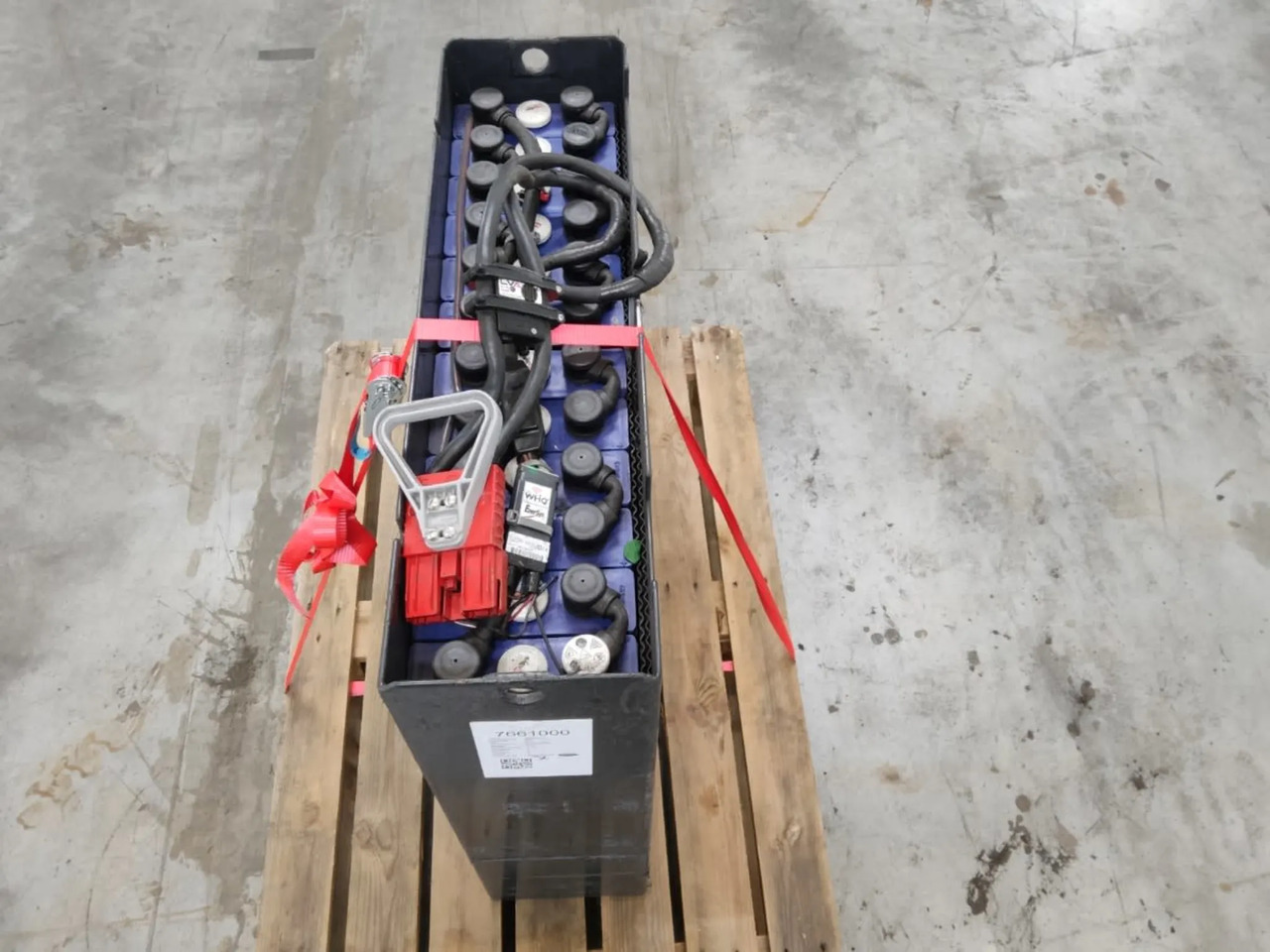 Battery 24V 24V 420Ah - Acumulator pentru Stivuitor: Foto 4 Battery 24V 24V 420Ah - Acumulator pentru Stivuitor: Foto 4