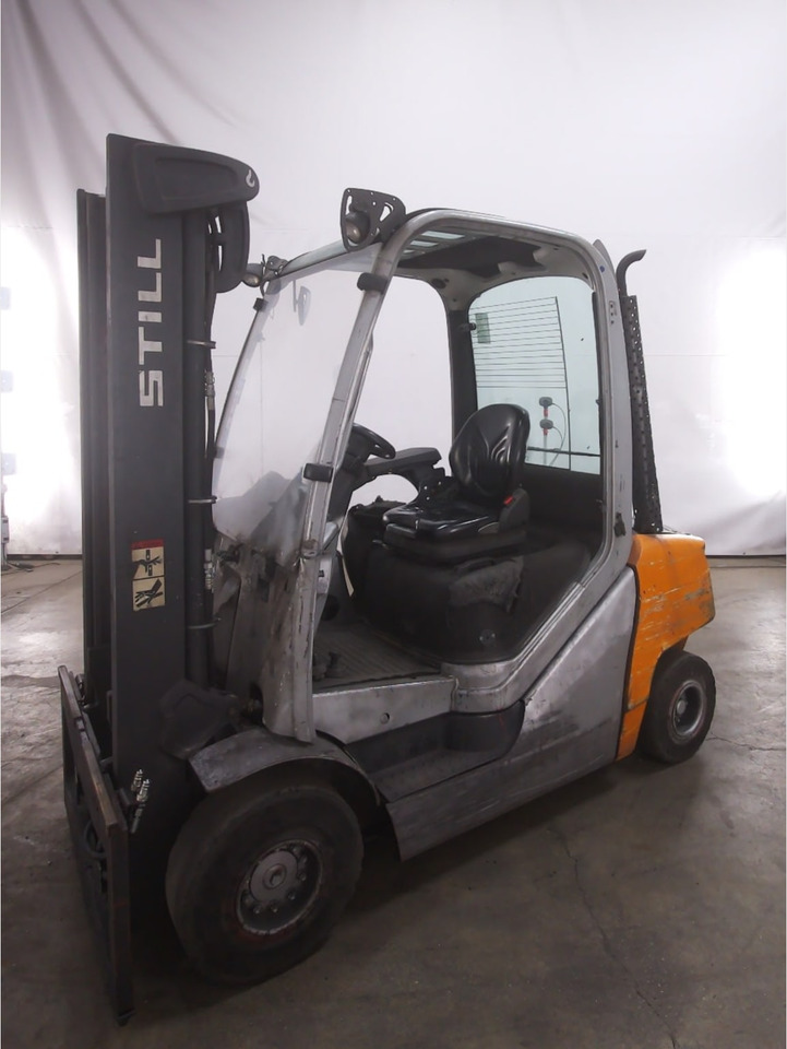 STILL RX70-30 - Stivuitor diesel: Foto 1 STILL RX70-30 - Stivuitor diesel: Foto 1